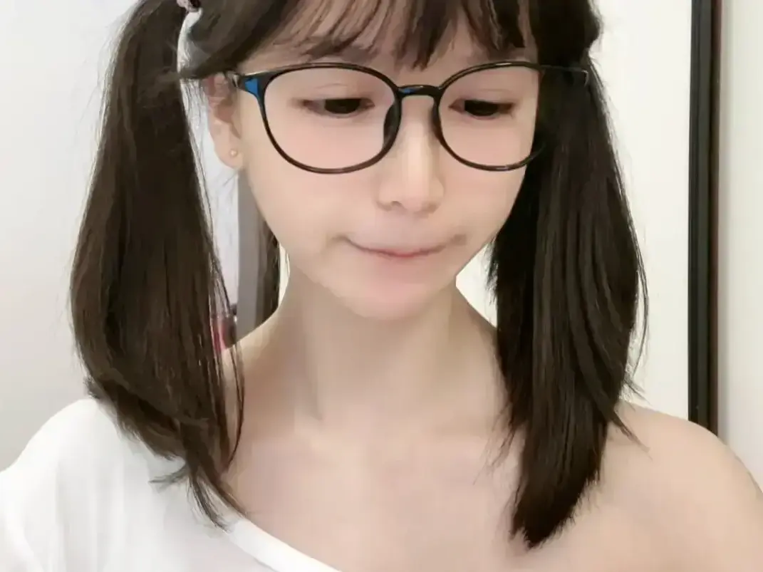 《萌小栖》天才交易员咯咯哒vlog原视频无删减全集免费畅播-完整版《萌小栖》极速获取资源下载-《天才交易员萌小栖》纯净观影沉浸感拉满-《萌小栖》高清资源值得二刷细品咯咯哒的一天