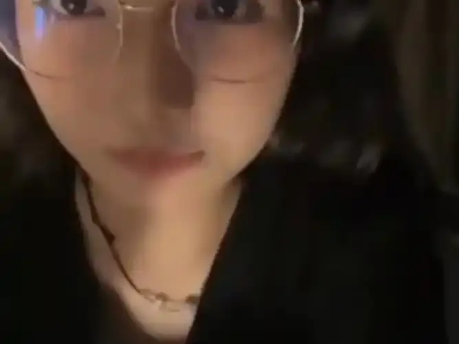 《困困兔》宿舍特辑51分钟完整版-HD高清原视频在线观看《困困兔》-无广告无删减播放支持网盘下载