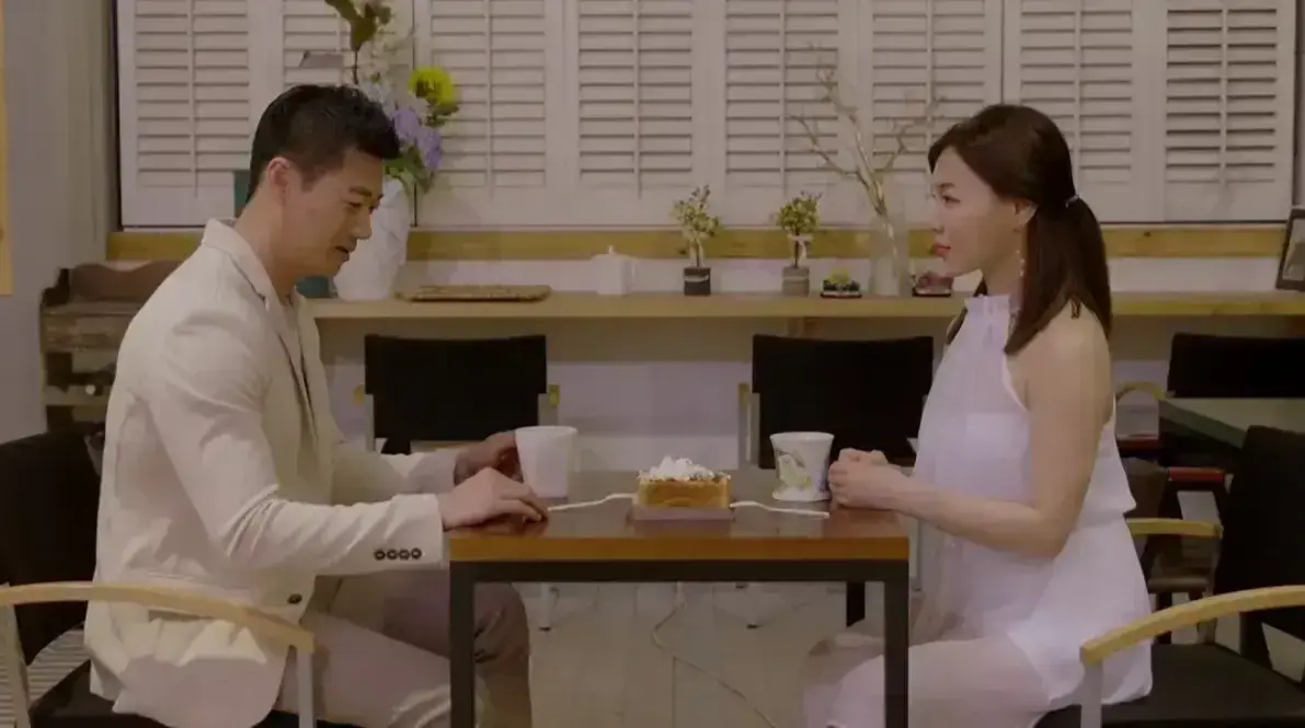《邻居家妻子》韩国电影未删减1080P韩语中字-我邻居的老婆高清百度网盘夸克迅雷下载-《邻居家妻子》情感越界完整版在线观看