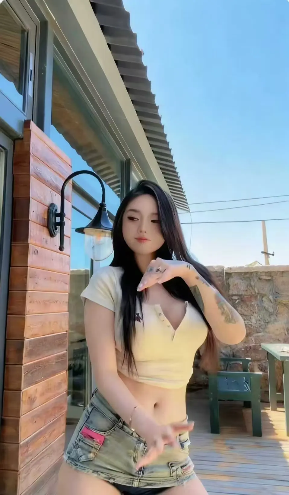 《Meena 成美男》高清全集中文版免费在线观看-无删减资源全面开放-网盘备份无广告畅享-一次看遍Meena 成美男全集
