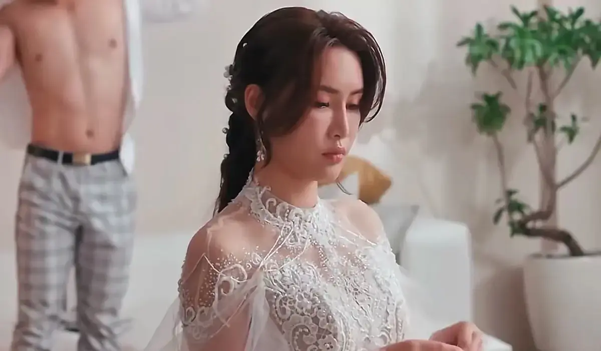 《小凤新婚》完整版无删减在线观看-苏畅与艾熙主演高清免费播放-全集资源无广告极速看-无需会员直接看小凤新婚全片