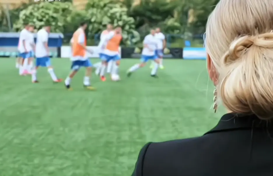 《足球队的女老板们》完整版免费观看-法国喜剧足球女老板《Footballers‘ Moms》高清无删减在线播放
